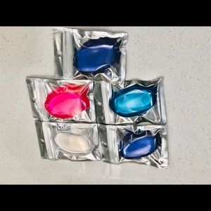 SILICONE SPONGES. Multiple in a package.